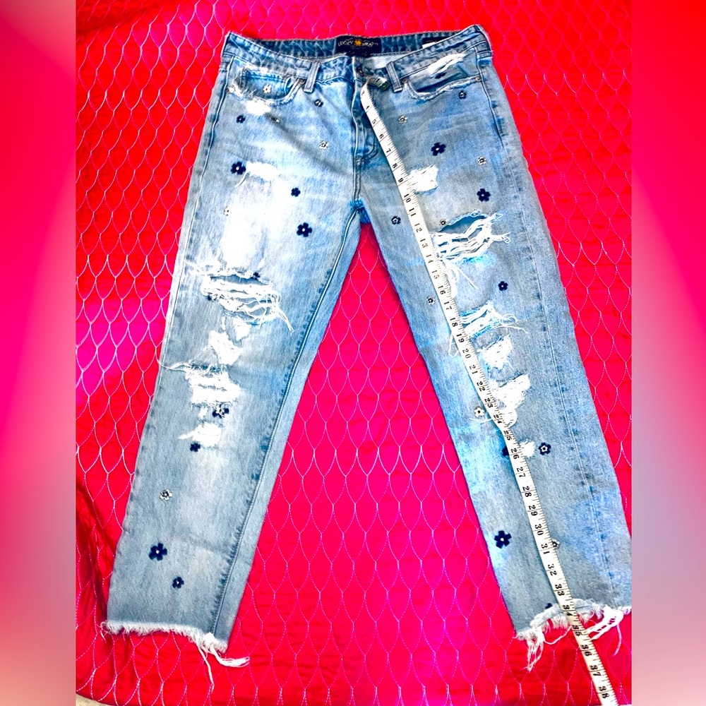 Lucky Brand Embroidery Destroyed Jeans